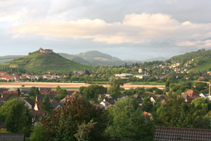 Blick nach Staufen im Sommer