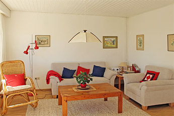 Wohnzimmer mit Schaukelstuhl